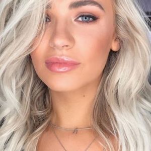 Meet your Posher, Becky